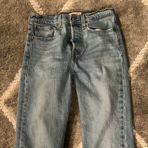 Levi’s Wedgie Straight jeans size 25